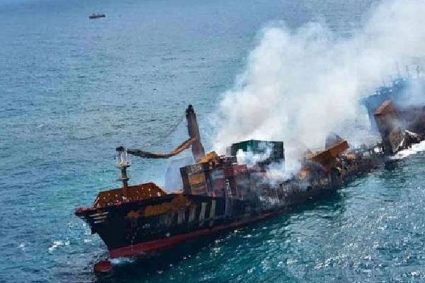 எக்ஸ்பிரஸ் பேர்ள் கப்பல் விவகாரம் தொடர்பில் வெளியான எதிர்ப்பு | Protests Over The X Press Pearl Ship Incident