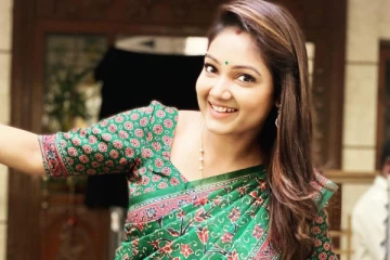 நாகினியாக மாறிய ரோஜா சீரியல் பிரியங்கா நல்காரி: ஷாக் ஆன ரசிகர்கள்