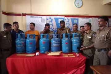 மட்டக்களப்பில் வீடுகளை உடைத்து கொள்ளையிட்ட இளைஞர் கைது (Photo)