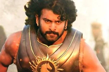 வயதான தோற்றத்தில் பிரபாஸ்: பார்த்து ஷாக் ஆன ரசிகர்கள்