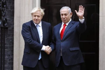 கழிவறையில் உளவு வேலை பார்த்த பெஞ்சமின் நெதன்யாகு: அம்பலப்படுத்திய போரிஸ் ஜோன்சன்