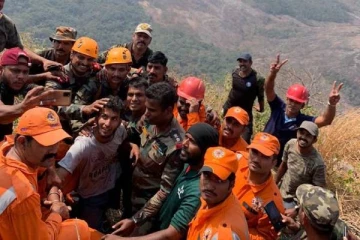 இடுக்கில் சிக்கிய இளைஞரை காப்பாற்ற செய்த செலவு மட்டுமே இத்தனை லட்சமா? கேரள வனத்துறை வழக்கு பதிவு!