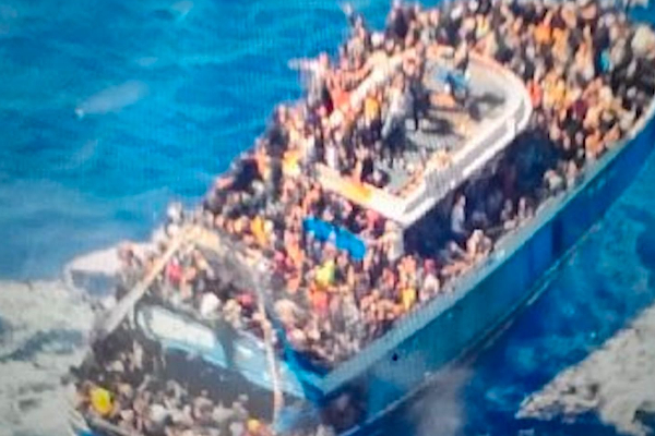 ஏதிலிகள் படகு விபத்துக்குள்ளானதில் 49 பேர் மாயம் | 49 People Lost Their Lives In The Boat Accident