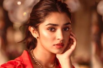 ரசிகர்கள் மனதை கொள்ளையடிக்கும் கீர்த்தி ஷெட்டியின் கிளாமர் புகைப்படங்கள்.. இதோ