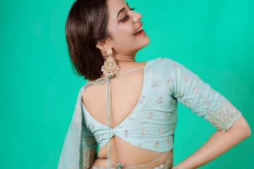 ட்ரான்ஸ்பரென்ட் சேலையில் பிக் பாஸ் ஐஸ்வர்யா தத்தா.. ஹாட் புகைப்படங்கள்