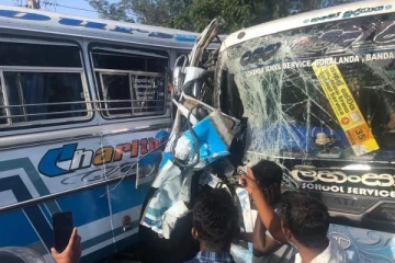 கோர விபத்தில் சிக்கிய பாடசாலை பேருந்து! மாணவர்கள் நிலைமை தொடர்பில் வெளியான தகவல்