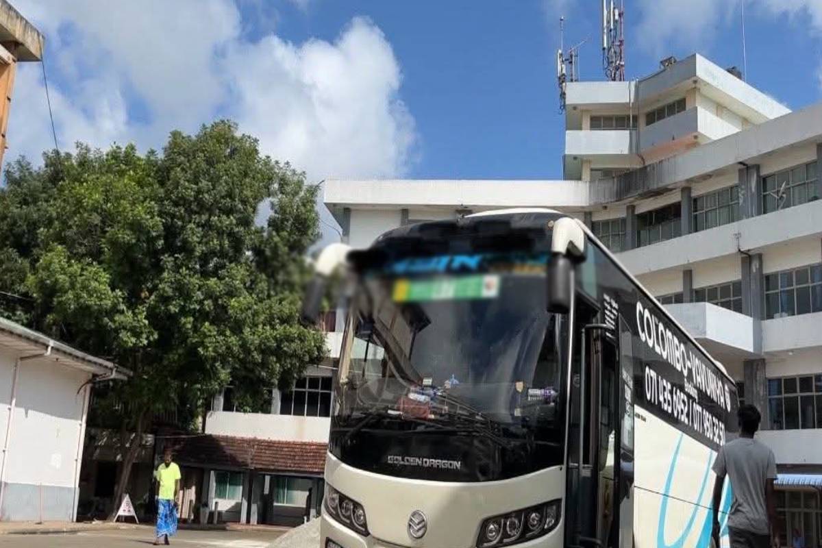 கொழும்பு - வவுனியா சொகுசு பேருந்தில் பயணம் செய்தவர் திடீரென மரணம் | Passenger Colombo Vavuniya Bus Suddenly Dies