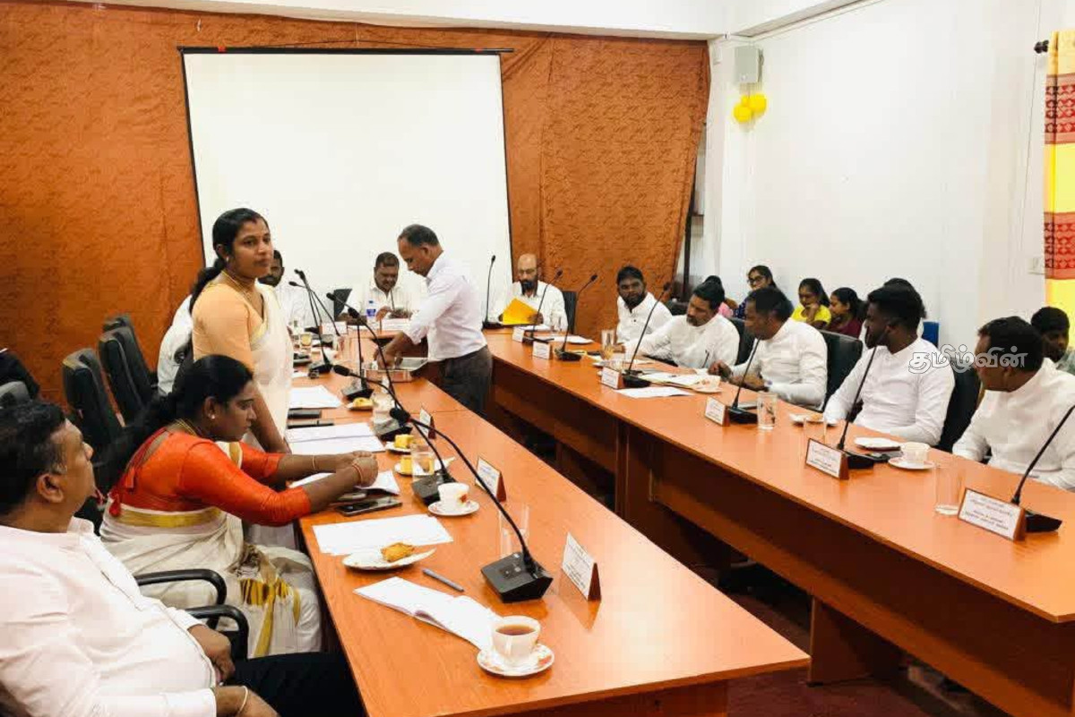 சீரற்ற காலநிலையால் பாதிக்கப்பட்ட மக்களுக்கு இந்திய அரசாங்கத்தின் உதவி - எடுக்கப்பட்டுள்ள நடவடிக்கை | Indian Government Help By Inclement Weather சீரற்ற காலநிலையால் பாதிக்கப்பட்ட மக்களுக்கு இந்திய அரசாங்கத்தின் உதவி - எடுக்கப்பட்டுள்ள நடவடிக்கை | Indian Government Help By Inclement Weather