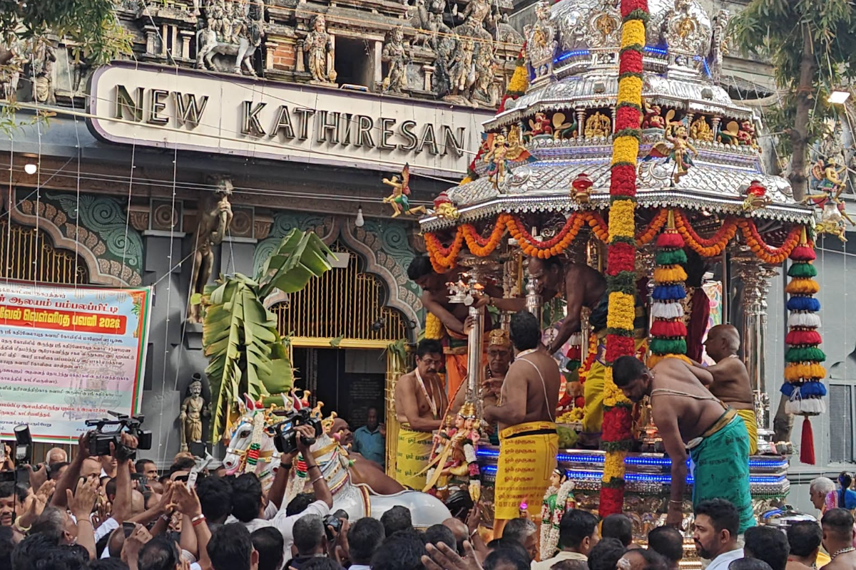 கொழும்பில் ஆடிவேல் வெள்ளி ரத பவனி; மாற்று வீதிகளைப் பயன்படுத்த அறிவிப்பு | Aadi Vel Silver Chariot Procession In Colombo