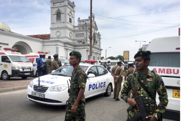 கொச்சிக்கடை புனித அந்தோனியார் ஆலயத்திற்குள் பெண்ணொருவர் செய்த மோசமான செயல்!