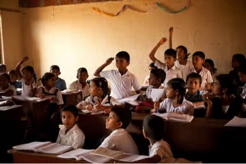 மாணவர்களுக்கு சூப்பரான தகவல்: முன்கூட்டியே விடப்படும் விடுமுறை