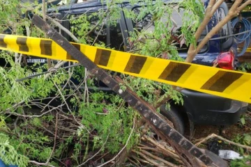 தமிழர் பகுதியில் வீடொன்றுக்குள் புகுந்த பொலிஸ் ஜீப்! நூலிழையில் உயிர் தப்பிய மாணவர்கள்