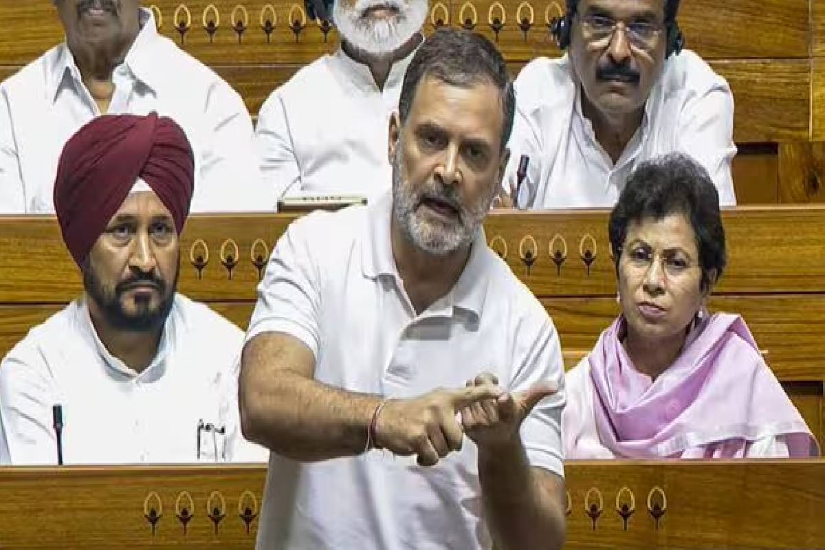 மோடி வித்தைக்காரர்... தேசத்தின் அரசியல் வரைபடத்தை மாற்றும் முயற்சி - ராகுல் காந்தி குற்றச்சாட்டு | Delimitation Bill Is Anti National Rahul Gandhi