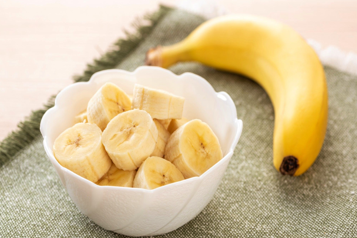 நீங்களும் வெறும் வயிற்றில் வாழைப்பழம் சாப்பிடுவதுண்டா? | Benefits Of Eating A Banana On An Empty Stomach