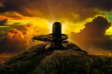 வருடத்தில் 6 நாட்கள் மட்டுமே சிவலிங்கத்தின் மீது விழும் சூரிய ஒளி: எங்கு தெரியுமா?