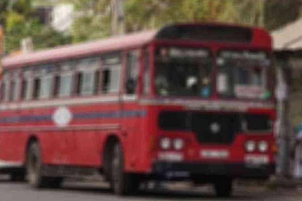 யாழில் அதிக நேரம் காத்திருக்கும் பேருந்தால் மக்கள் அவதி | People Suffer From Long Waiting Times For Buses யாழில் அதிக நேரம் காத்திருக்கும் பேருந்தால் மக்கள் அவதி | People Suffer From Long Waiting Times For Buses