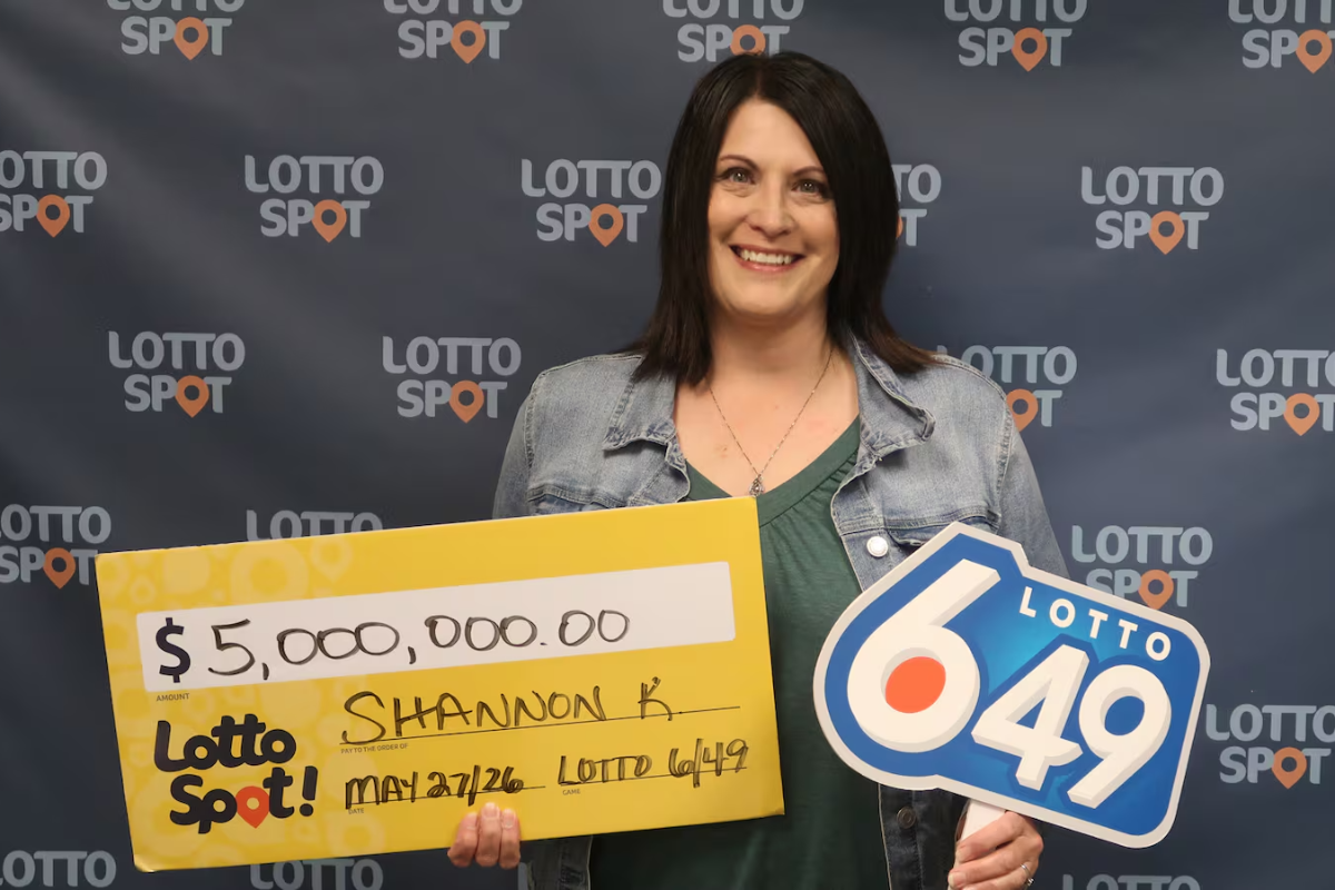 கனடாவில் பெண் ஒருவருக்கு கிடைத்த அதிர்ஷ்டம் | Alberta Woman Celebrating 5M Lottery Win