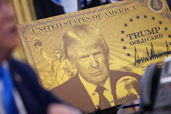 அமெரிக்க குடியுரிமை: ட்ரம்ப் அறிவித்த Gold-Platinum கார்டுகளின் விலைகள் | Trump Unveils Gold Platinum Visas Cost 5 Million