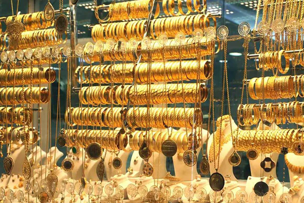 தங்கம் வாங்க காத்திருப்போருக்கு முக்கிய தகவல்: விலையில் திடீர் மாற்றம் - ஐபிசி தமிழ்