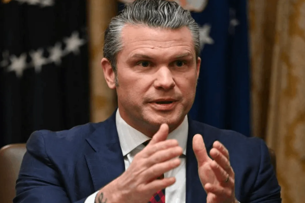 அமெரிக்க பாதுகாப்புச் செயலாளருக்கு எதிராக குற்றச்சாட்டுக்கள் | Allegations Against The U S Secretary Of Defense