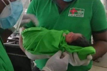 கொழும்பில் கோவிட் அச்சுறுத்தலுக்கு மத்தியிலும் அம்பியுலன்ஸில் பிறந்த குழந்தை