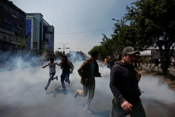 போராட்டத்தால் பற்றி எரியும் நேபாளம்; விமான நிலையம் மூடல் | Nepal Is Engulfed In Protests Airport Closed