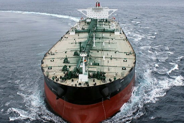 எரிபொருள் வரிசைக்கு கிட்டியது தீர்வு - மலேசியாவில் இருந்து வருகிறது எரிபொருள் கப்பல்கள் - ஐபிசி தமிழ்