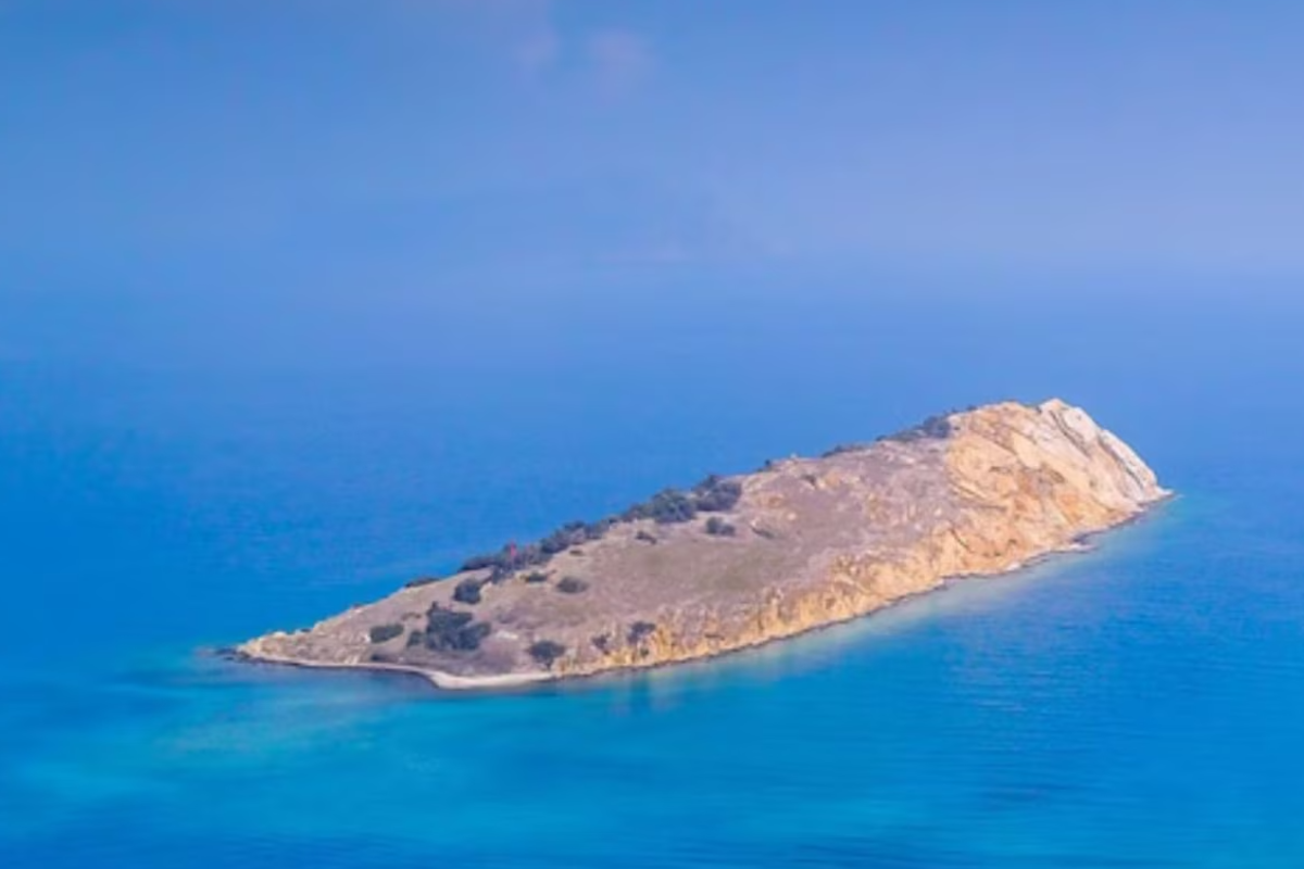 உலகிலேயே நீருக்கடியில் இருந்து முதலில் வந்த நிலப்பகுதி.., இந்தியாவில் எங்கு உள்ளது? | Which Place Would Be First Land To Rise From Sea