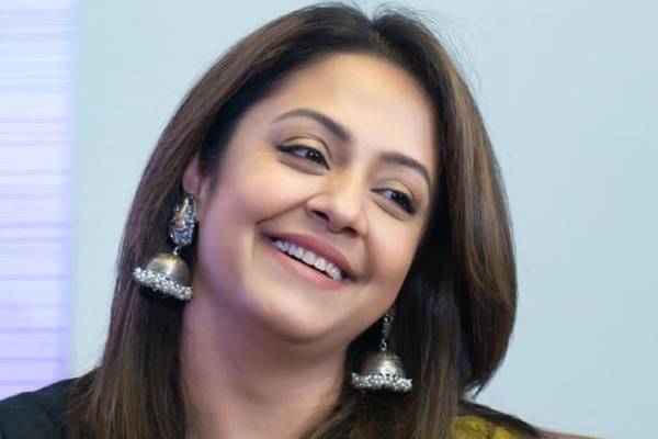 பாலிவுட் சினிமாவில் நடந்த அந்த விஷயம், அதன் பின் நடிக்கவில்லை!! நடிகை ஜோதிகா ஓபன் டாக்.. | Reason Behind Actress Jyothika Left Bollywood பாலிவுட் சினிமாவில் நடந்த அந்த விஷயம், அதன் பின் நடிக்கவில்லை!! நடிகை ஜோதிகா ஓபன் டாக்.. | Reason Behind Actress Jyothika Left Bollywood