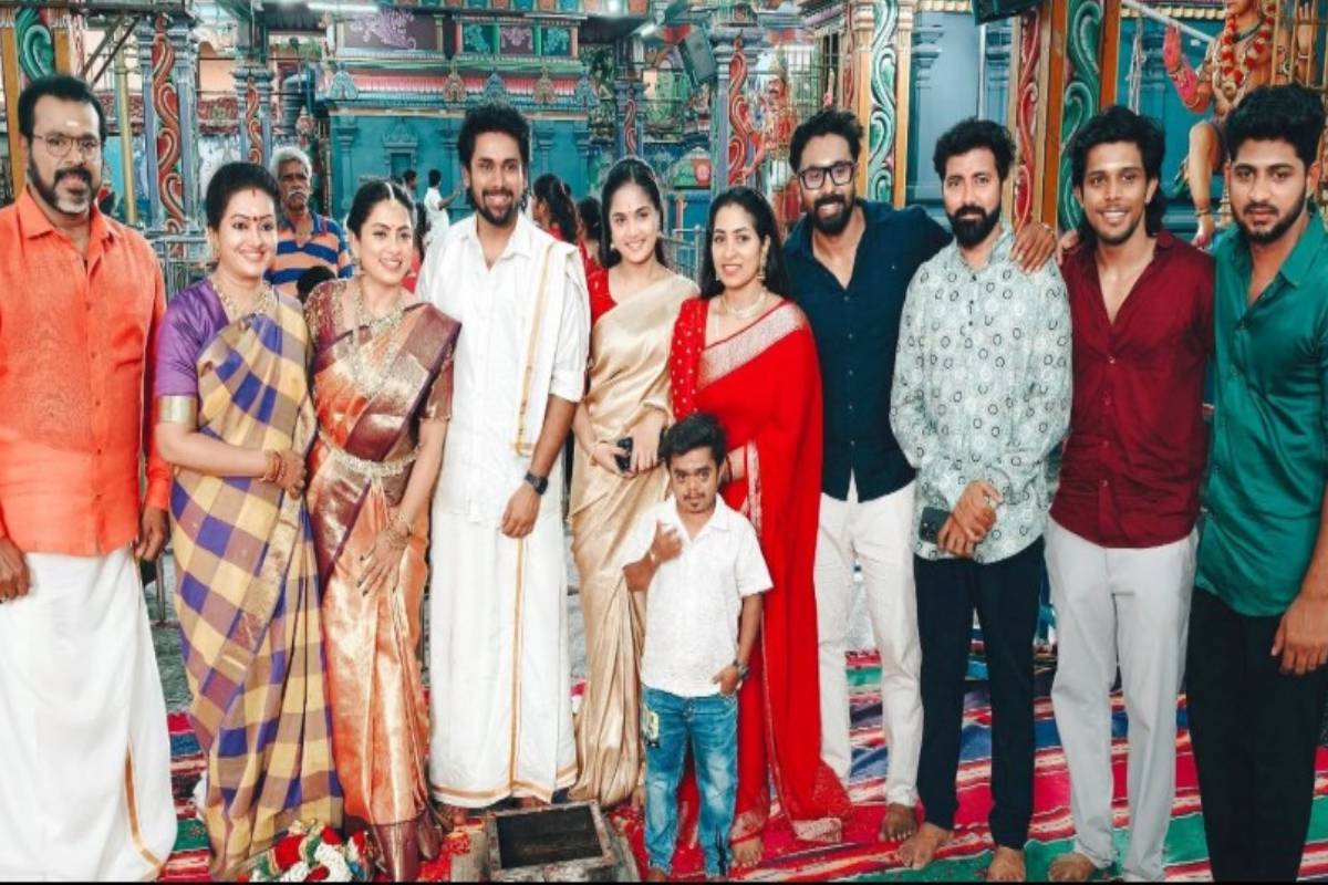 சூப்பர் டூப்பர் ஹிட்டாக ஓடும் அய்யனார் துணை சீரியல் இயக்குனர் யார் தெரியுமா? போட்டோ இதோ | Ayyanar Thunai Serial Director Ramkumar Photo