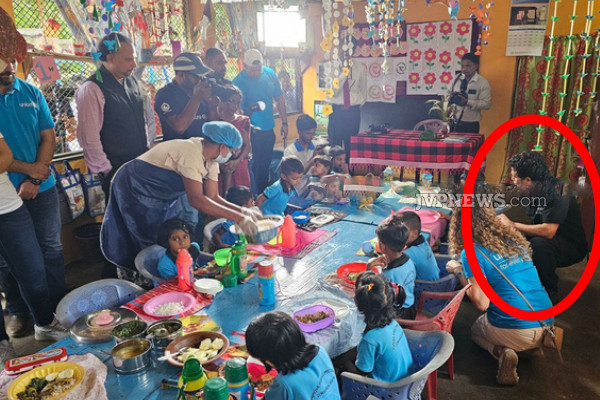 இலங்கையில் பாடசாலை சிறுவர்களுடன் இந்திய கிரிக்கெட் ஜாம்பவான் சச்சின்! | Cricket Legend Sachin Chool Children Sri Lanka