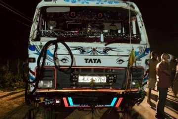 கிளிநொச்சியில் பெண் ஒருவரை கடத்தி சென்ற வாகனம்! இறுதியில் நேர்ந்த அசம்பாவிதம்