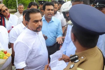 විමල් වීරවංශ අත්අඩංගුවට? රණවිරු ස්මාරකය අසල සිද්ධිය උඩුදුවයි
