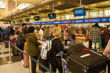 அச்சுறுத்தும் கொரோனா; 5 நாட்களில் 11,500 விமானங்கள் ரத்து!