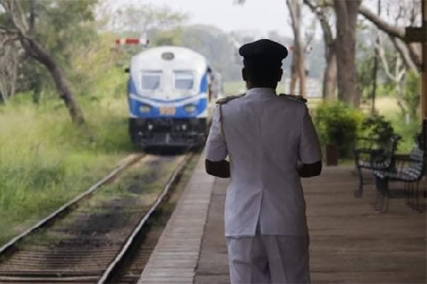 அரசுக்கு பேரிழப்பு- இரத்து செய்யப்பட்ட ரயில் சேவைகள் | More Than 40 Trains Cancelled