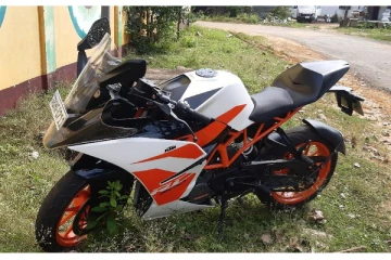 இரவு வேளை வீடொன்றுக்குள் புகுந்து மோட்டார் சைக்கிள் திருடியவர் கைது: மற்றொருவர் தலைமறைவு(Photo)