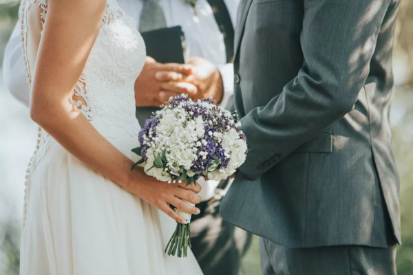 திருமண அபராதம்... முடிவுக்குக் கொண்டுவர சுவிட்சர்லாந்து திட்டம் | Referendum To End Married Tax Penalty In Swiss