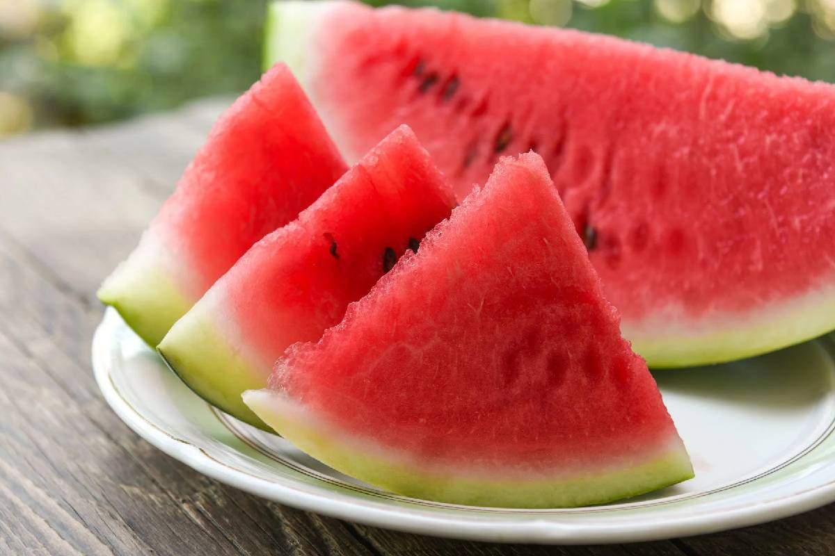 பிரியாணி விருந்துக்குப் பின்னர்... ஒரே குடும்பத்தில் நால்வருக்கு எமனான தர்பூசணி | Biryani Watermelon 4 Deaths