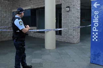 சிட்னியில் பொலிஸாரை மிரட்டியவருக்கு நேர்ந்த துயரம்!