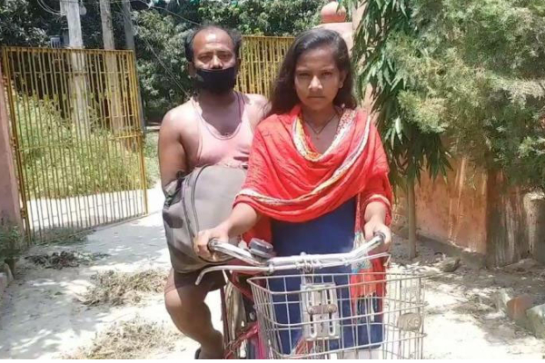 மகளால் 1200 கி.மீ சைக்கிளில் அழைத்து வரப்பட்ட தந்தையை ஞாபகம் இருக்கிறதா? திடீர் மரணத்தால் ஏற்பட்ட சோகம் | Father Who Travelled With Daughter 1200 Km Died