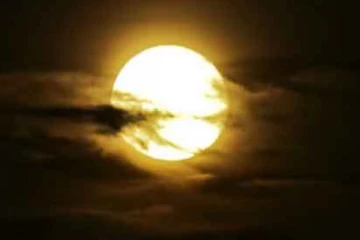 අද වසරේ අවසාන චන්ද්‍රග්‍රහණය..