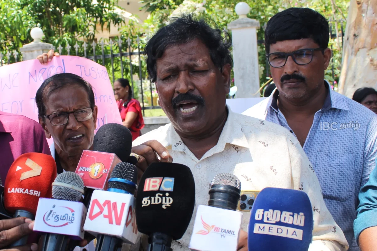 முல்லைத்தீவில் 5 ஆண்டுகளில் 21 ஆயிரம் ஆட்கள் இல்லை - அம்பலப்படுத்திய தமிழ் எம்.பி | Mullaitivu Has Lost 21 000 People In 5 Years முல்லைத்தீவில் 5 ஆண்டுகளில் 21 ஆயிரம் ஆட்கள் இல்லை - அம்பலப்படுத்திய தமிழ் எம்.பி | Mullaitivu Has Lost 21 000 People In 5 Years