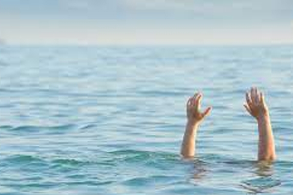 ஆற்றில் நீராடிக் கொண்டிருந்த இளைஞர் பலி | The Youth Who Was Bathing In The River Died