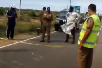 கிளிநொச்சியில் யானை தாக்கி கிராம உத்தியோகத்தரும் அவரது மனைவியும் பலி