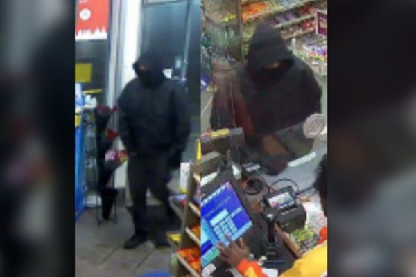 துப்பாக்கி முனையில் கொள்ளையிட்ட நபரை தேடும் பொலிஸார் | Police Seek Suspect After Gunpoint