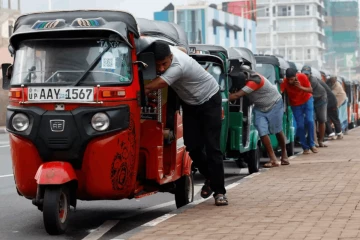 ත්‍රිරෝද රියදුරන්ට විශේෂ දැනුම්දීමක්