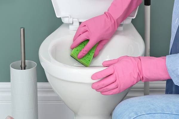 கறை படிந்த டாய்லெட்டை பளபளப்பாக்கும் திரவம்.. வீட்டிலேயே செய்வது எப்படி? | How To Clean Toilet Tricks கறை படிந்த டாய்லெட்டை பளபளப்பாக்கும் திரவம்.. வீட்டிலேயே செய்வது எப்படி? | How To Clean Toilet Tricks