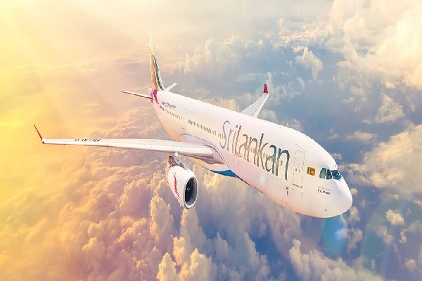 திடீரென தரையிறக்கப்பட்ட சிறி லங்கன் எயார் லைன்ஸ் விமானம் | Sri Lanka Air Lines Plane Crash Landing