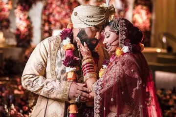 அமெரிக்காவில் இந்திய முறைப்படி ஆடம்பரமாக திருமணம் செய்த இளம்பெண்: செலவு எவ்வளவு தெரியுமா?