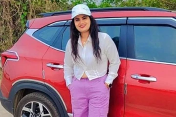 சீரியல் நடிகையை கத்தியால் குத்திய அவரது கணவர்... மருத்துவமனையில் பரிதாபமான நிலையில் நடிகை